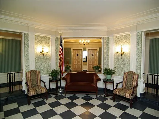 Sold by Exclusive Properties Sotheby's International Realty | media 42