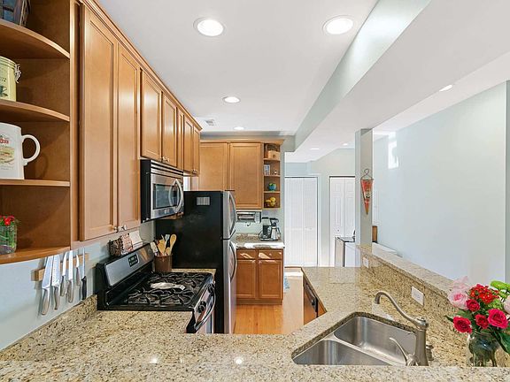 4th image of 3300 W Pensacola Ave APT 3