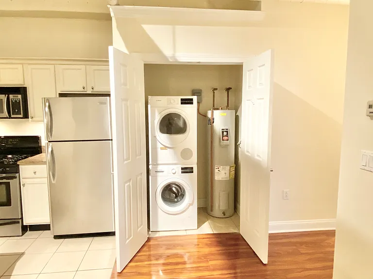 266 S 23rd St #13A — Photo 9