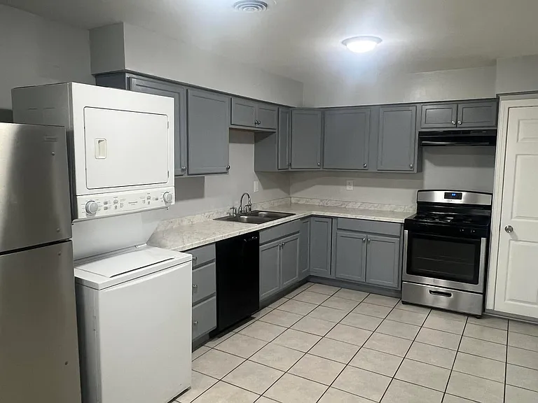 3706 W Bode Ct — Photo 2