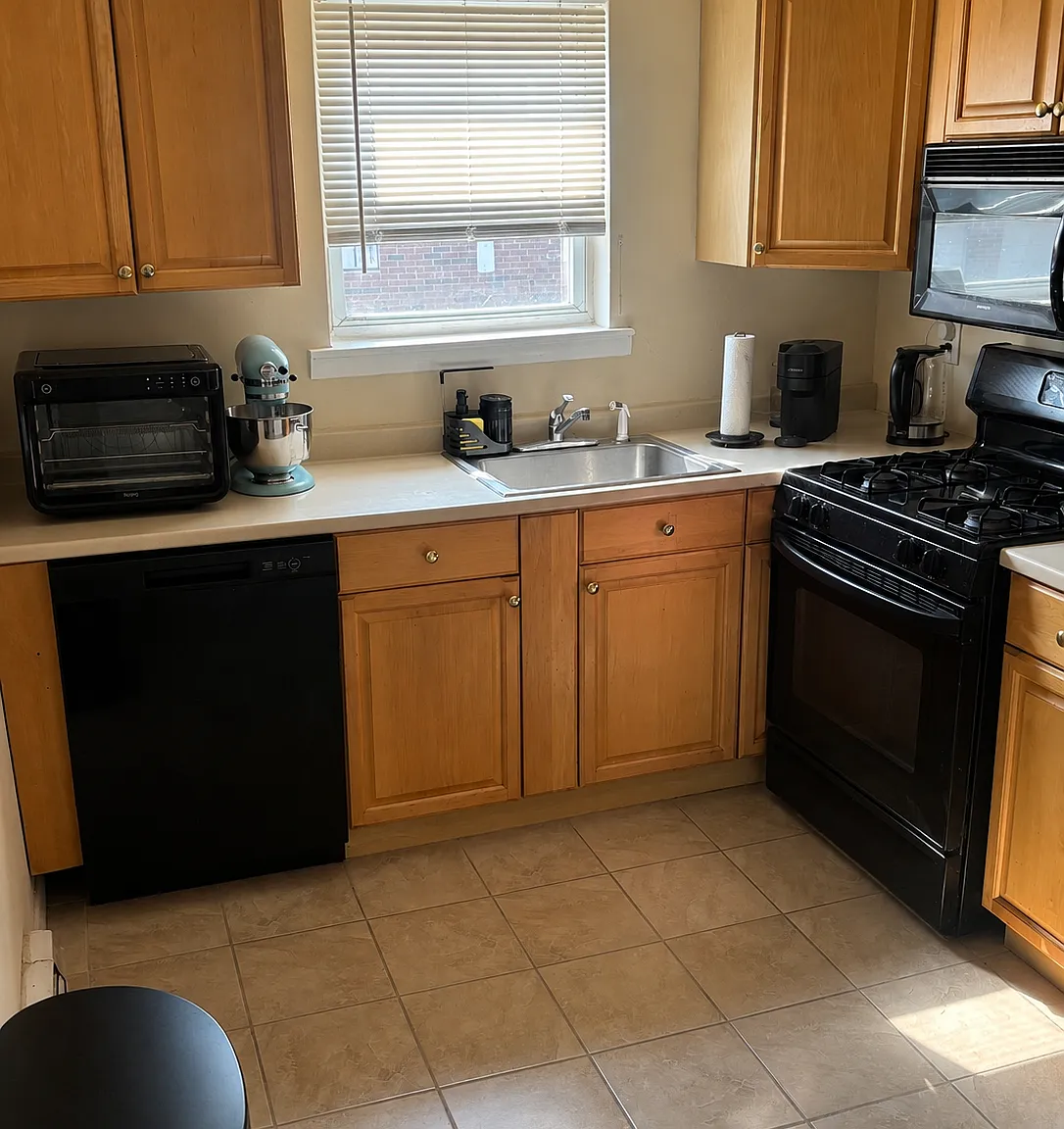 2 bed, 1021 sqft, $2,350 — Photo 4