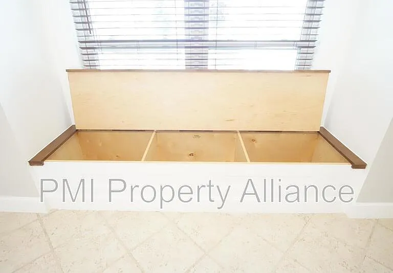 7944 Goldleaf St — Photo 5