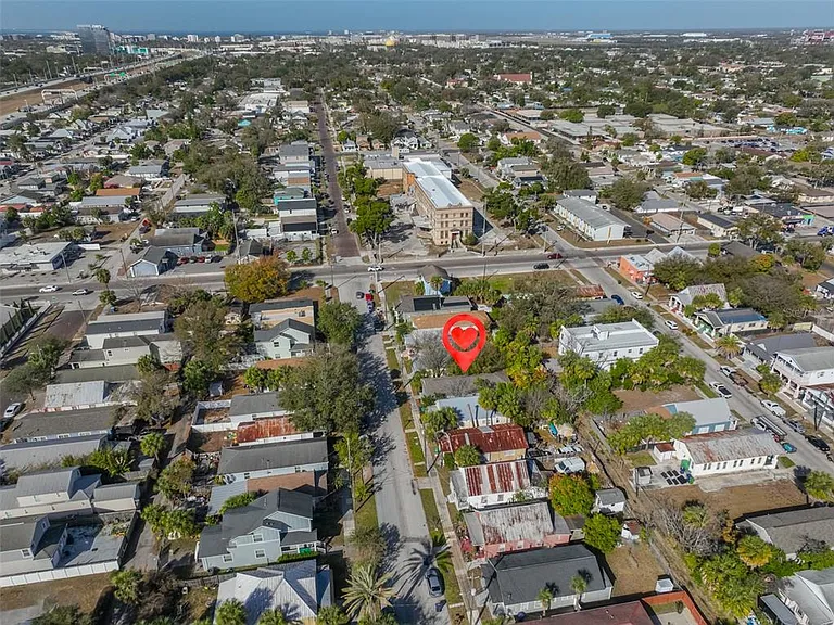 2331 W Chestnut St — Photo 36
