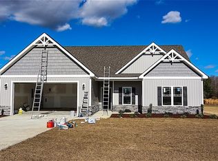 305 Cottage Farm Rd, Goldsboro, NC 27530