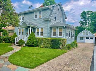 147 Spruce St, West Hempstead, NY 11552
