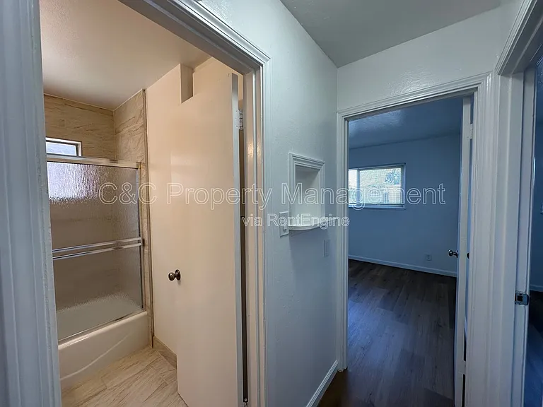 922 Lupin Dr #2 — Photo 3