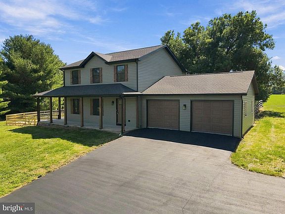 4th image of 64 Pheasant Hill Rd