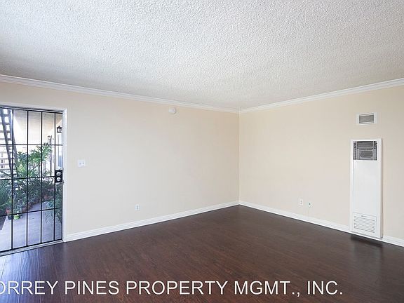 5th image of 1335 Pacific Beach Dr APT 9