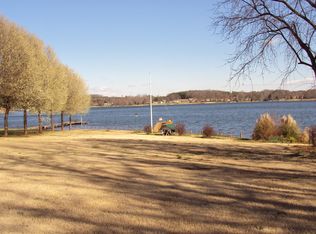 340 Lakefront Dr, Inman, SC 29349