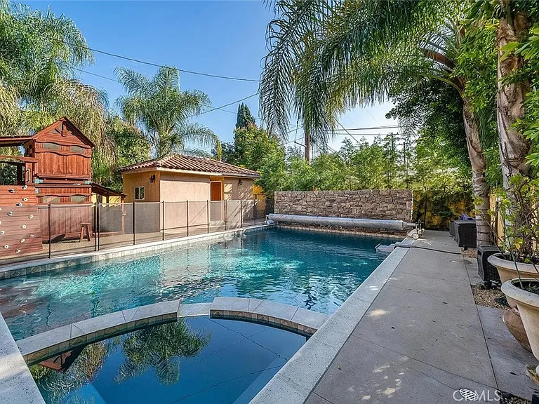 15014 Valleyheart Dr — Photo 38