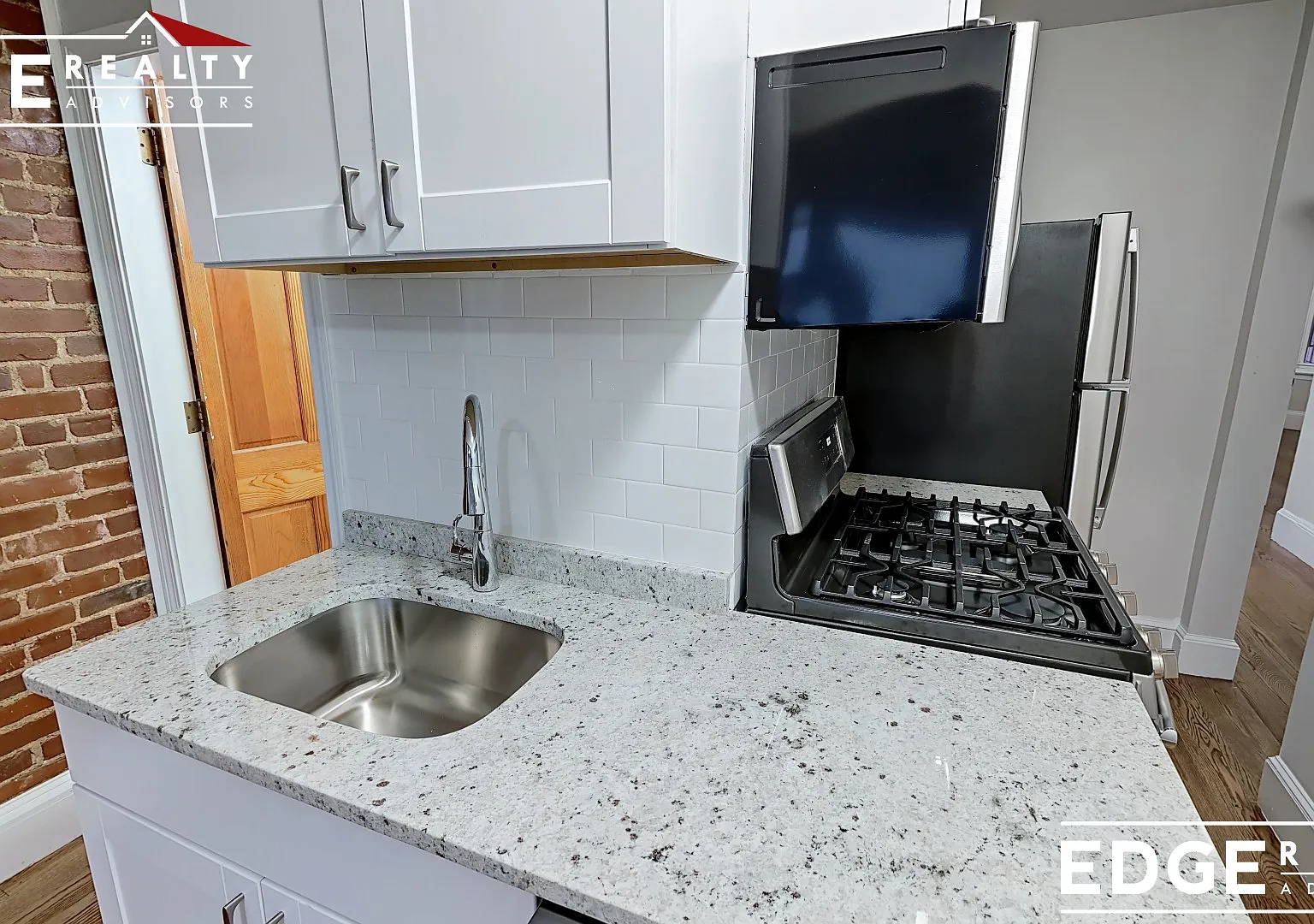 3 bed, 1200 sqft, $2,800 — Photo 1