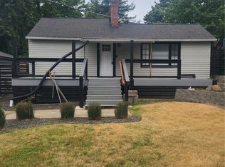 11335 Sunnyside Avenue N, Seattle, WA 98133