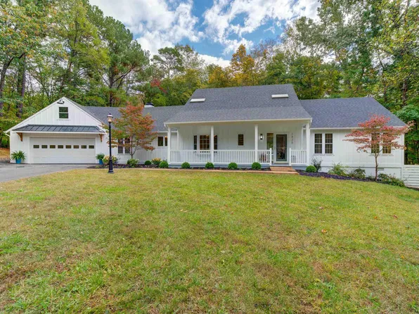 1925 Pheasant Ln, Charlottesville, VA 22901