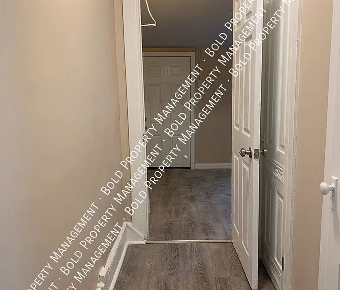 117 S 6th St #2R — Photo 4