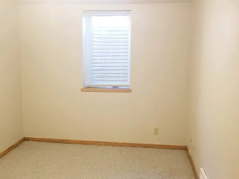 2110 Melrose Ct — Photo 11