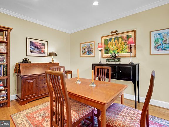 5th image of 400 Commonwealth Ave Unit 304