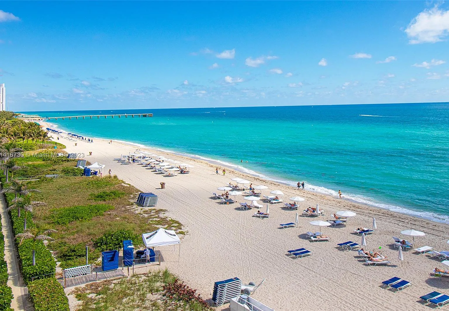 15901 Collins Ave — Photo 3