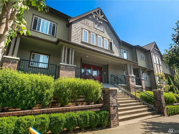 1736 10th Ave NE #C216, Issaquah, WA 98029