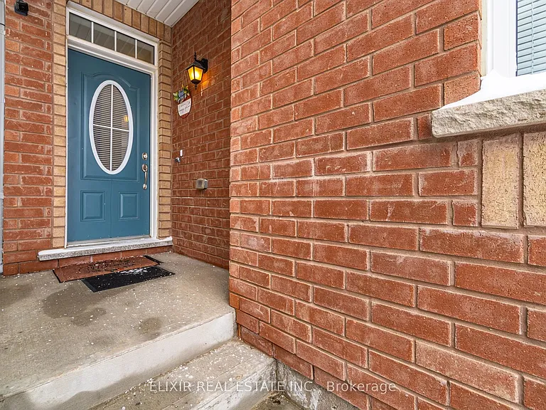 532 Edenbrook Hill Dr — Photo 4