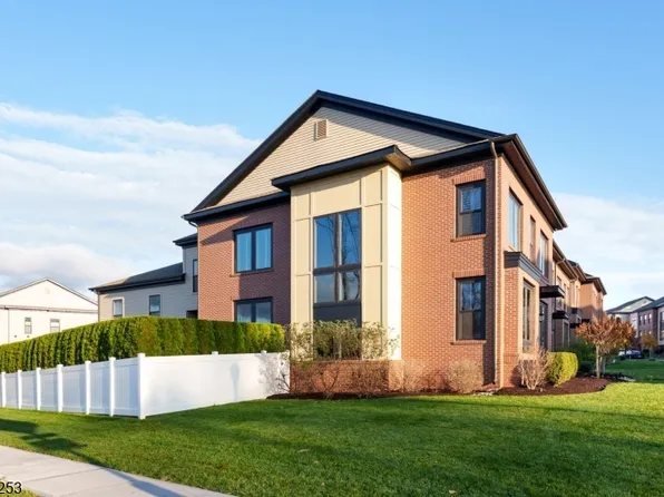 2 E Hartwick Dr, Montgomery Twp., NJ 08558