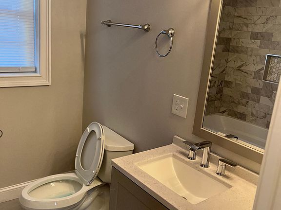 Main bathroom