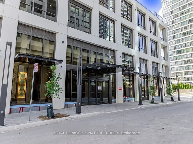 36 Elm Dr W #1107 — Photo 1