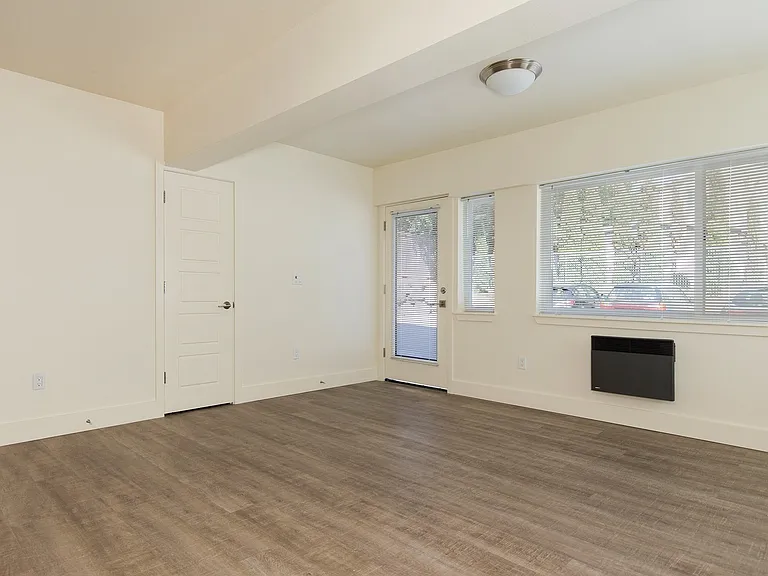 8732 Phinney Ave N #103 — Photo 6