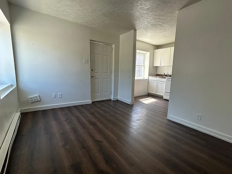 855 Steffen Ave #3 — Photo 6