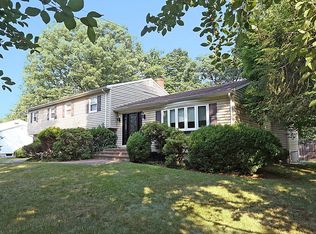 28 Brookside Pl, Livingston, NJ 07039