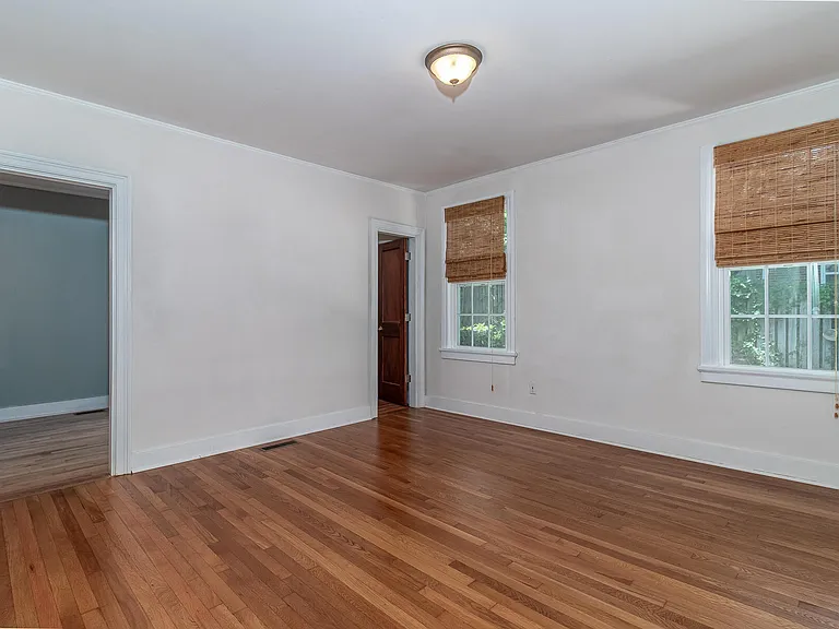 703 Hickman Rd — Photo 12