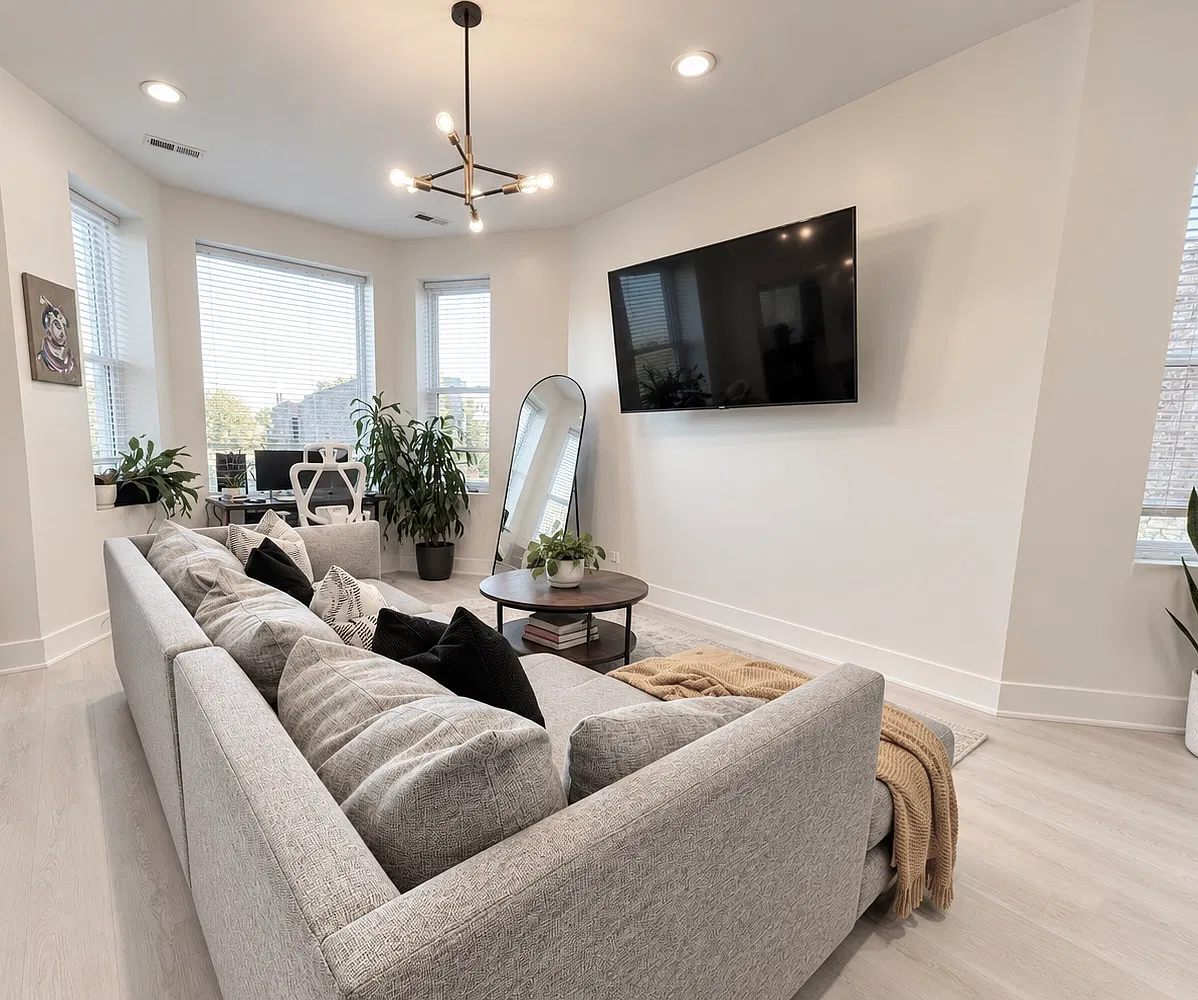 3 bed, 1400 sqft, $2,400 — Photo 3