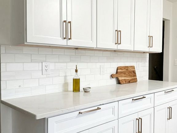 2nd image of 32 Beechwood Rd