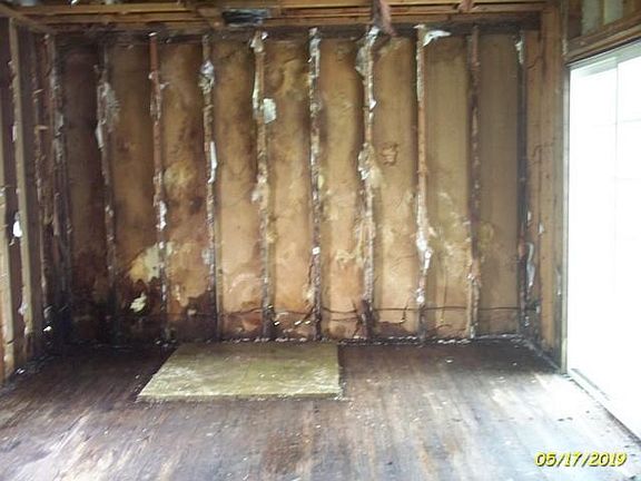 4th image of 209 Oliver St