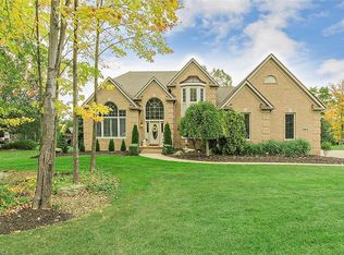 495 Devonshire Ln, Aurora, OH 44202