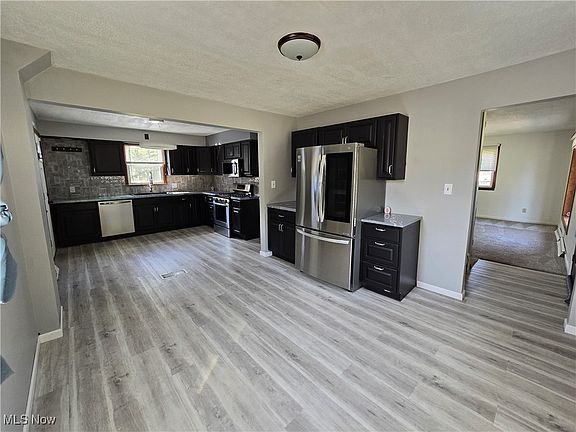 4th image of 1529 Liberty Ave