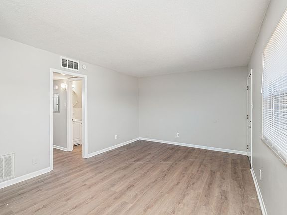 4th image of 2716 Holbrook Dr #17695707
