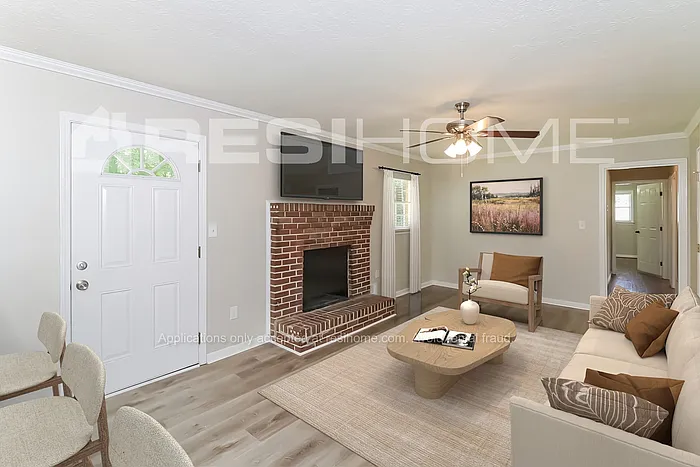 2141 Sandalwood Ln SW — Photo 8
