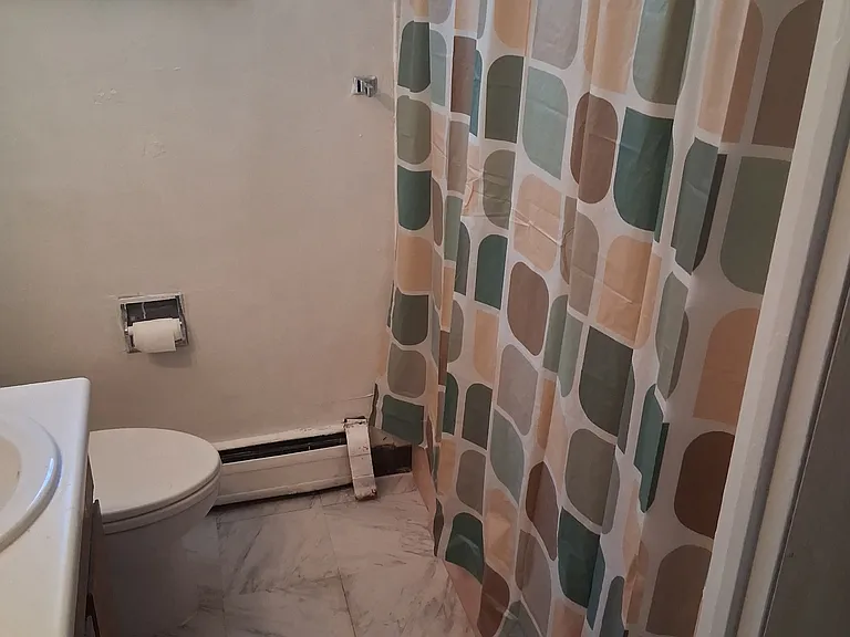 2401 S Gaylord St #205 — Photo 6