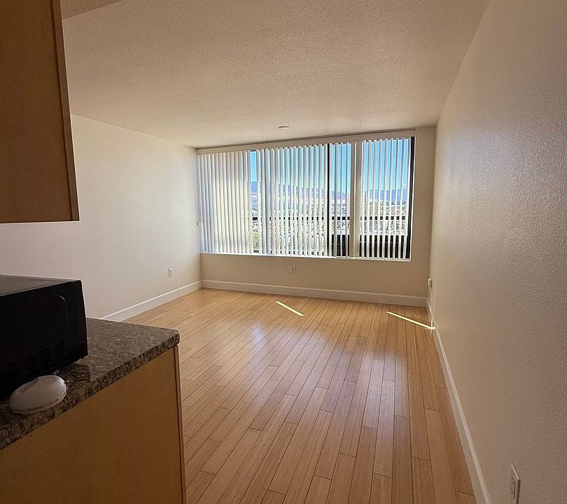 2nd image of 450 N Arlington Ave Unit 814
