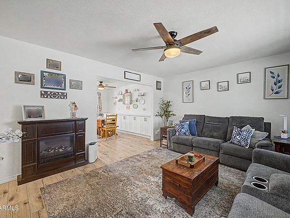 2nd image of 1623 W 6TH Avenue