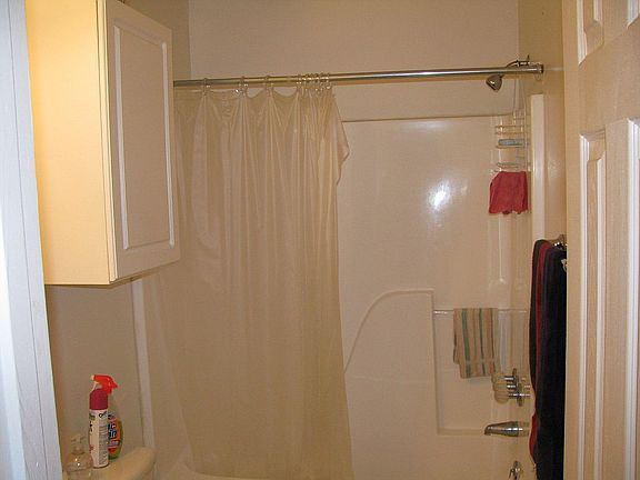 5th image of 2621A-B Saint Joseph St