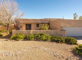 4140 Cheyenne Cir, Santa Fe, NM 87507