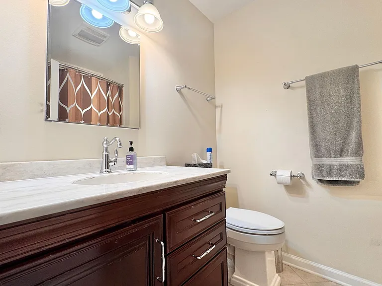 2026 Admiral Dr — Photo 14