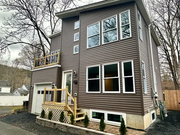 104 Blackberry Aly, Milford, PA 18337