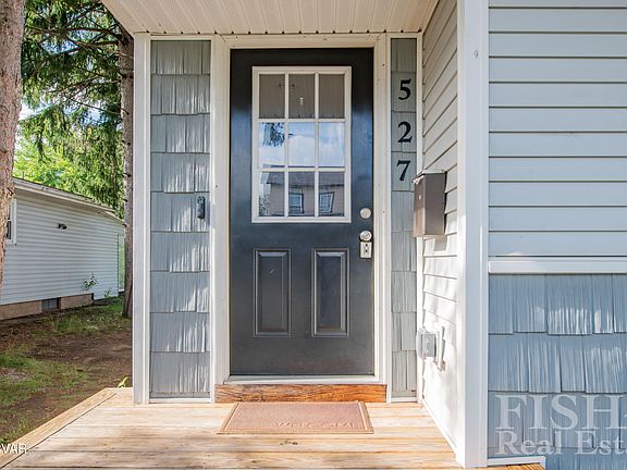 3rd image of 527 Wilson St