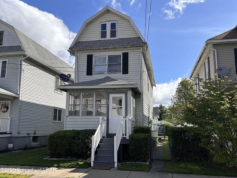 1st image of 124 Church St