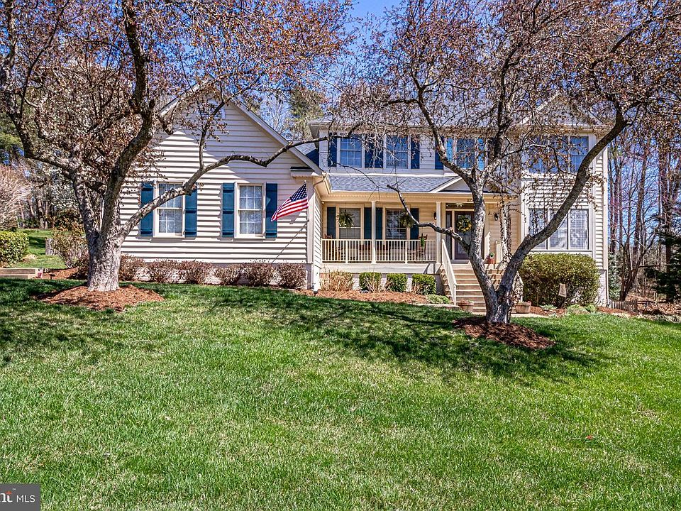 1st image of 9234 Wrights Hollow Ln