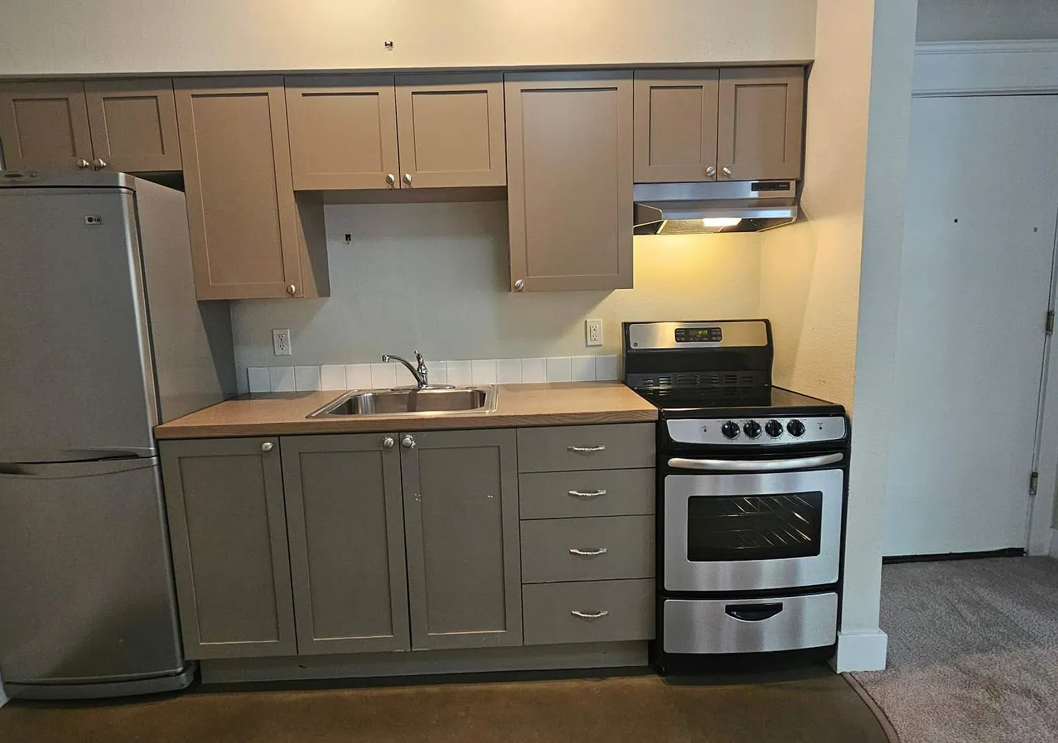 1417 Boylston Ave — Photo 3