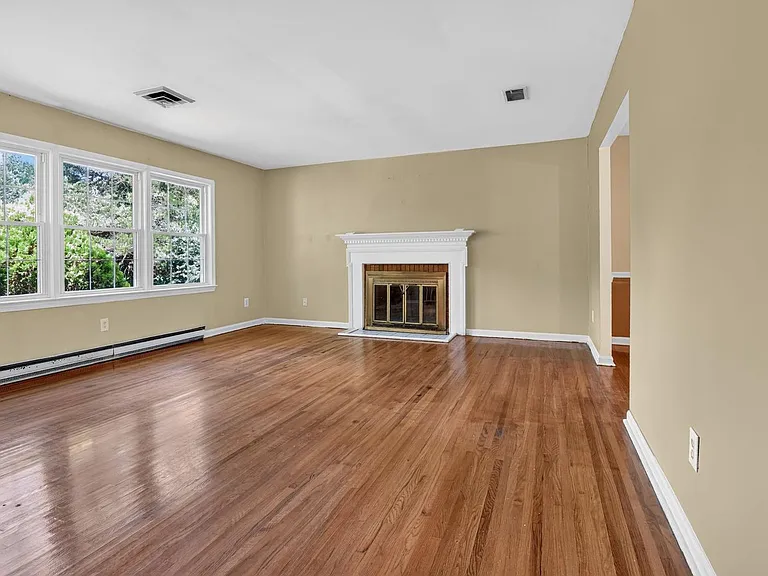 3409 Beverly Dr — Photo 7