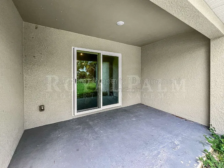 745 Harry Ave S — Photo 35